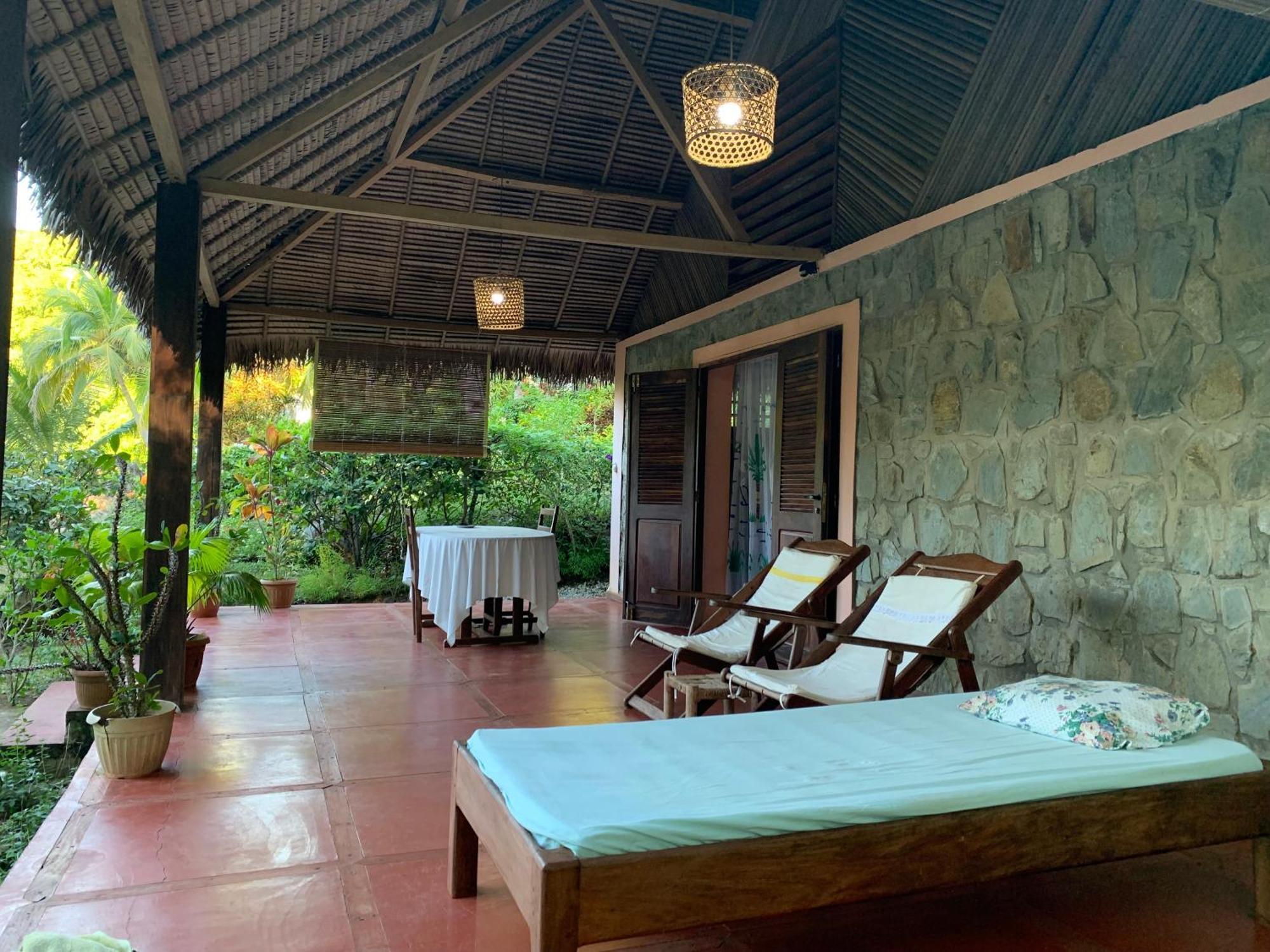 Bed and Breakfast Les Jardins D'Ankify Andimaka Exteriér fotografie